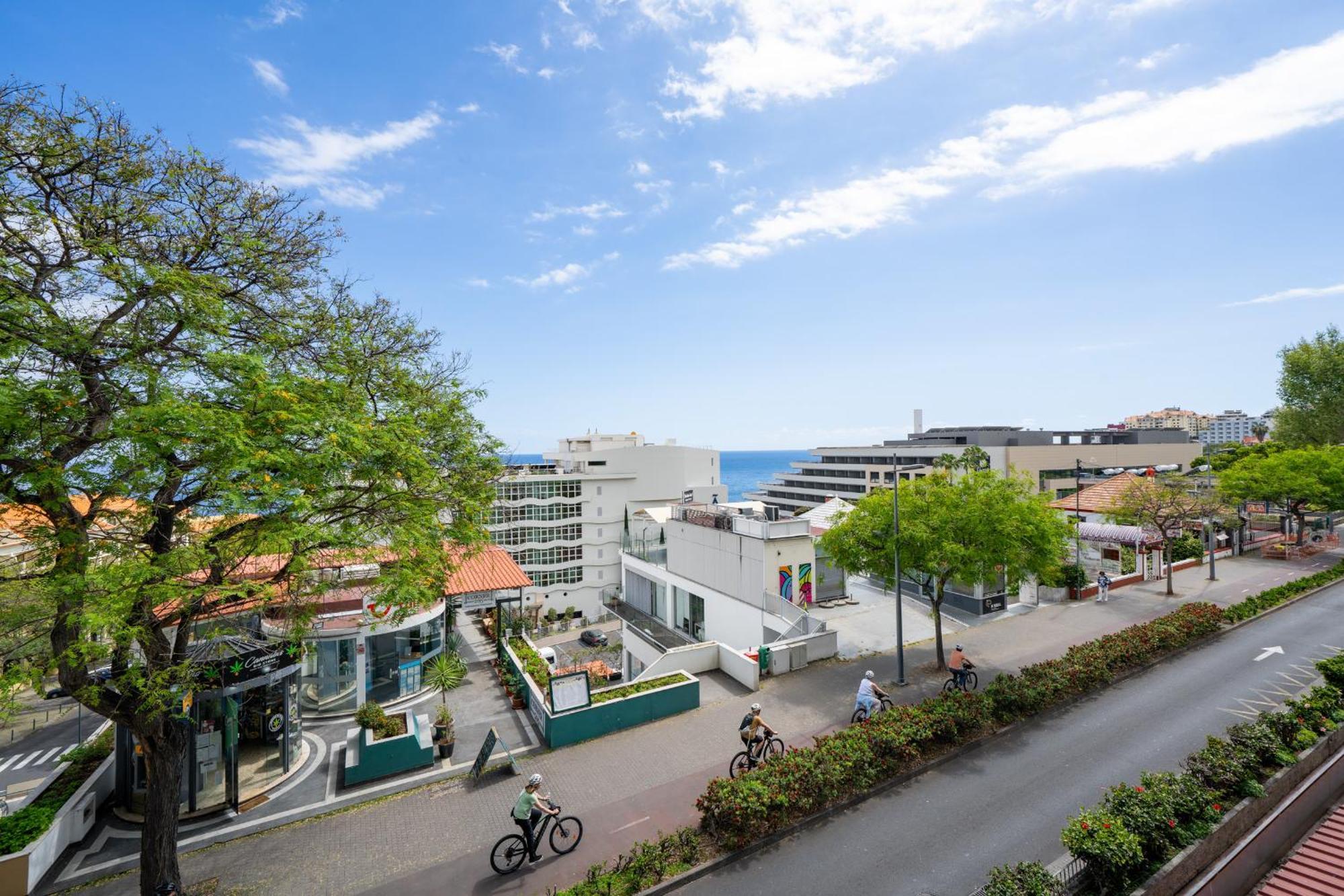 Lido II By An Island Apart Funchal  Buitenkant foto