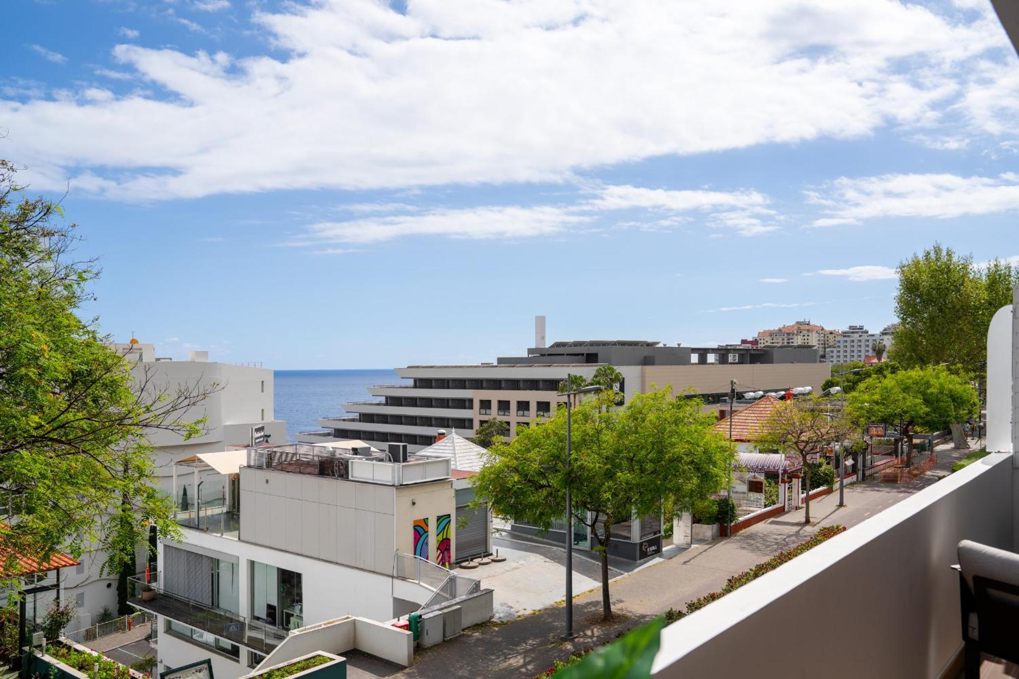 Lido II By An Island Apart Funchal  Buitenkant foto