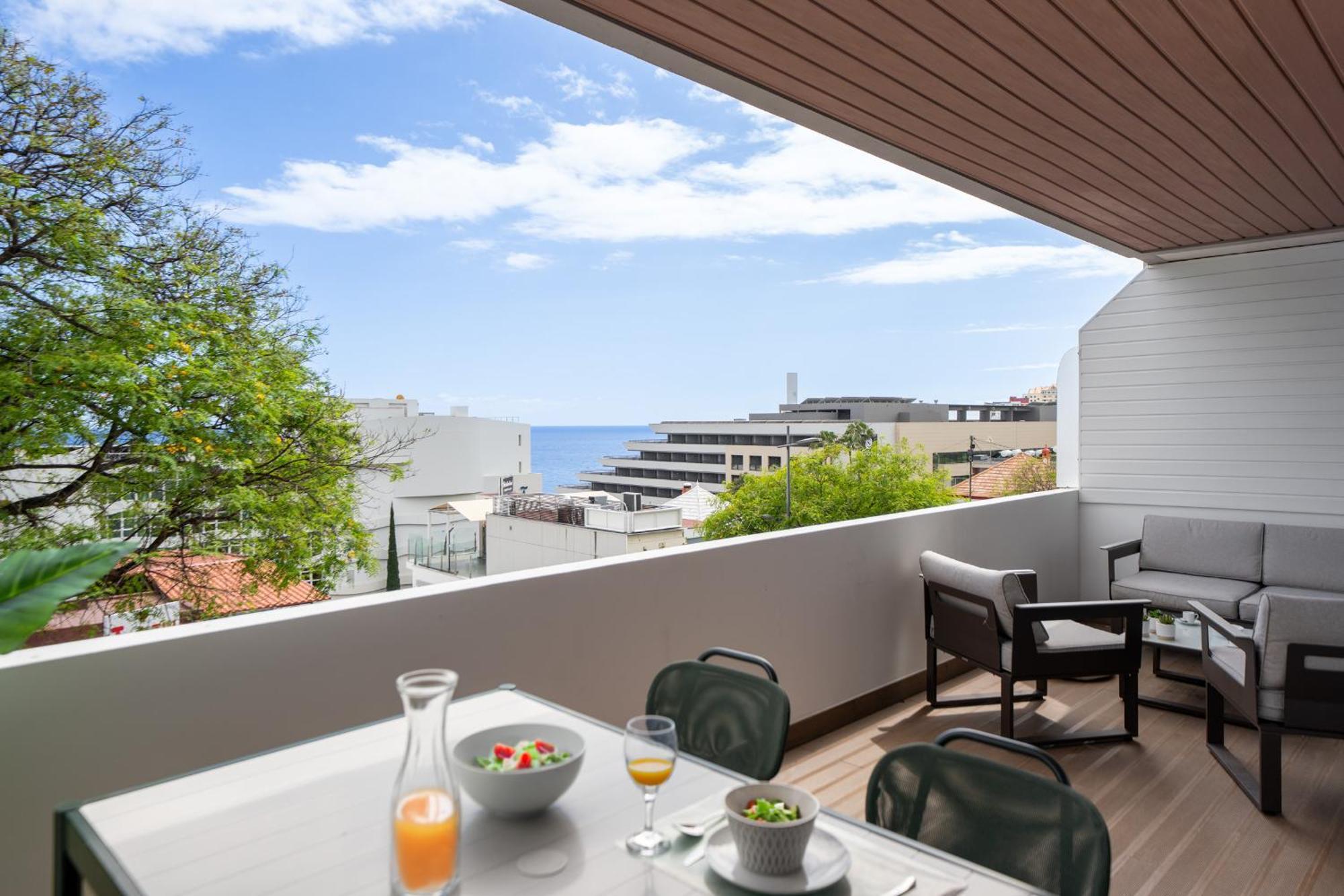 Lido II By An Island Apart Funchal  Buitenkant foto